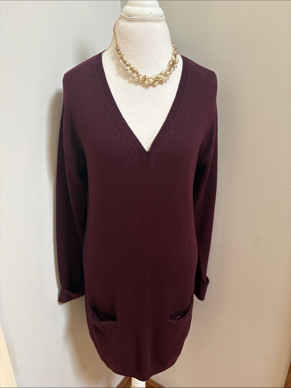 Vince, Purple V-Neck Sweater Dress with Long Sleeves & Front Pockets Size Small